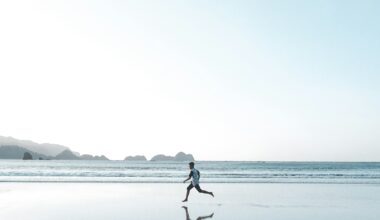 Bieganie na wakacjach: jak trenować na urlopie