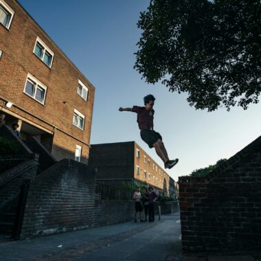 Freerunning i parkour: sztuka latania po mieście