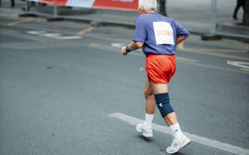 Para 80-latków ukończyła maraton z okazji 57. rocznicy ślubu